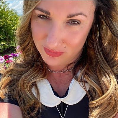 Jennifer L. Armentrout's profile picture