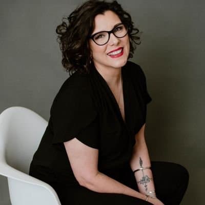 Deanna Raybourn's profile picture