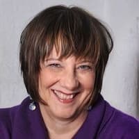 Deborah Crombie's profile picture