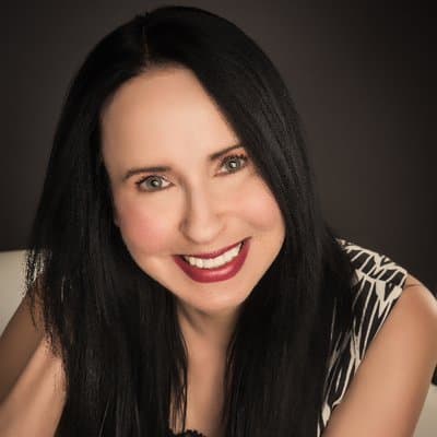 Lisa Renee Jones's profile picture
