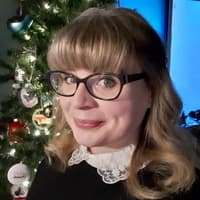 Tiffany Reisz's profile picture